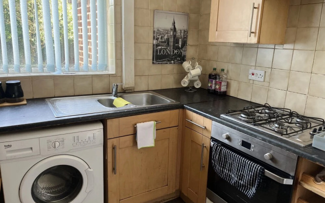 Impeccable 3-bed House in Rotherham