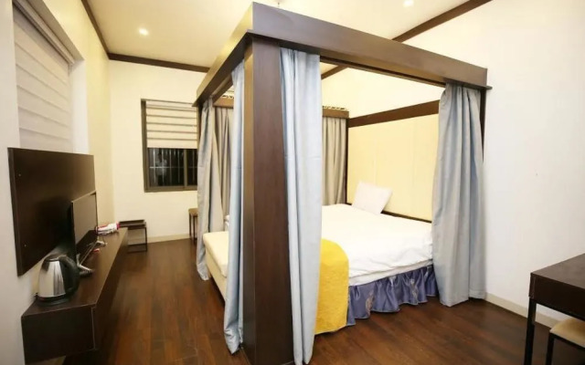 Summer Place Hotel - Hostel