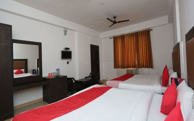 Hotel Marigold Drive Inn  by OYO Rooms