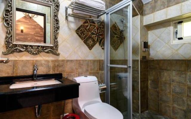 Mushroom Forest Guesthouse Camping Site