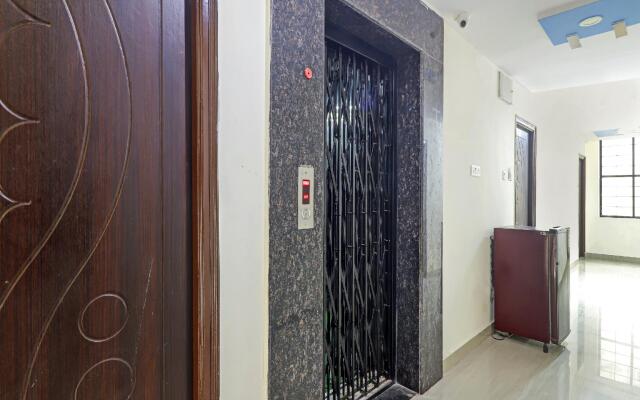 Oyo 80590 Sri Sudharshana Sai Luxury Rooms