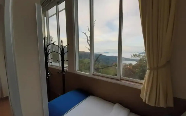 The Riverston Grand