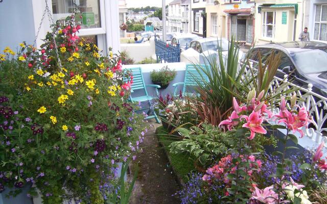 Langdon Villa Guest House