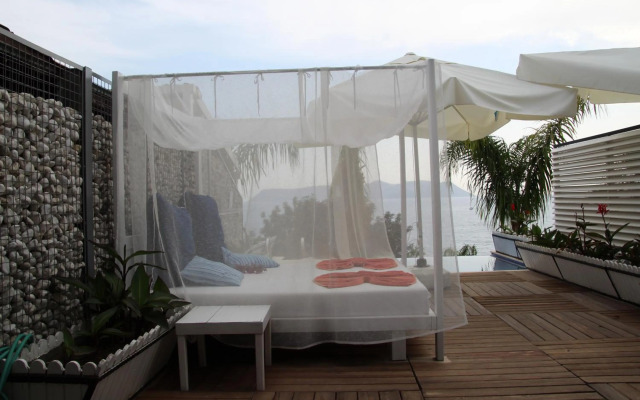 Nur Beach Hotel