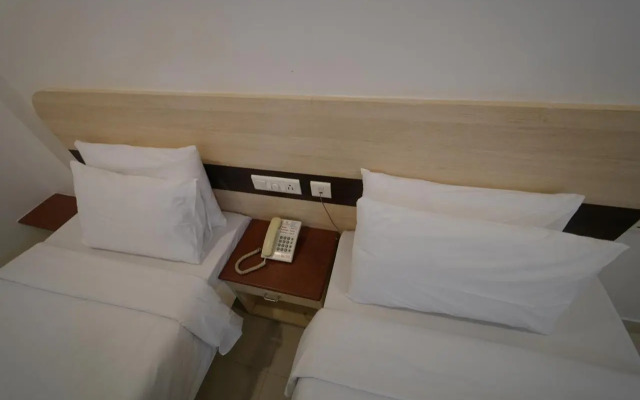 Hotel Palmyra Grand Inn