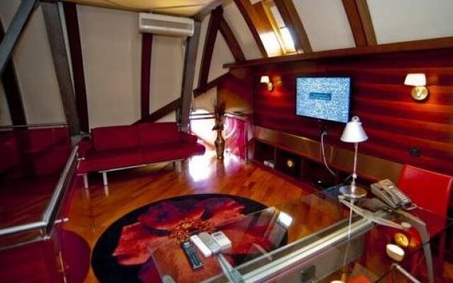 Natali Luxury Suites