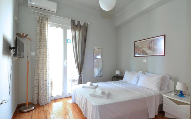 Stathmos Larissis C, a cozy 2BR Apartment, Close to Metro Station. 6