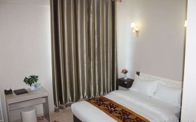 Tsetsen Khangai Hotel
