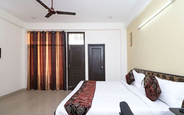 OYO 11495 Mehta Guest House