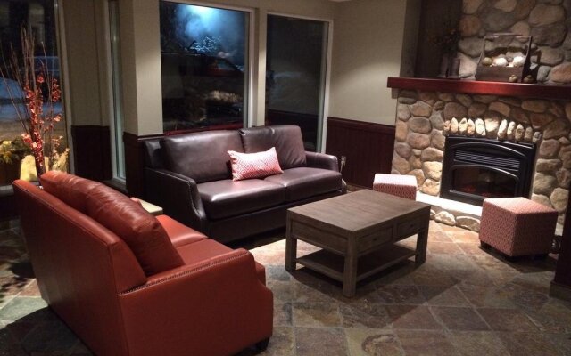 Wildwood Lodge by Peak to Green Accommodations