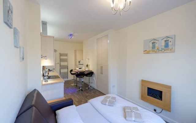 Sea Road Apartments