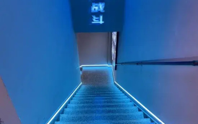 Yintou E-Sports Hotel (Baiyangdian Pier)