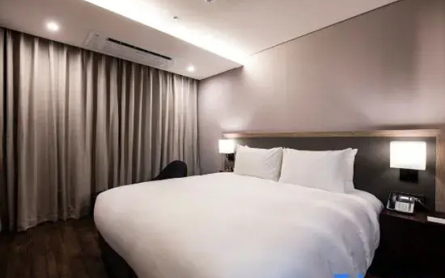 Hotel the Fora Suites Geoje