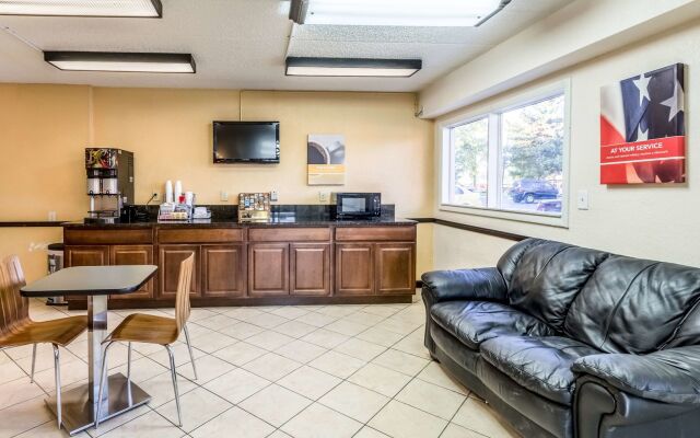 Motel 6 Grove City, OH