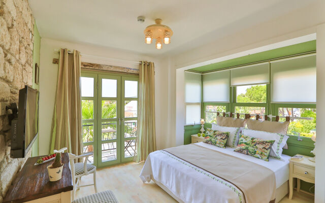 Palas Alacati - Adults Only