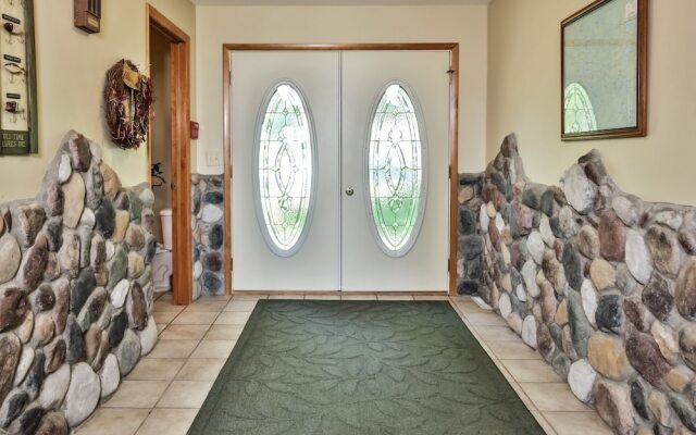 Sandy Shores - 4 Br Home
