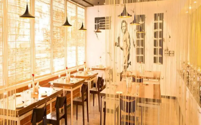 Vinaya Royal Inn