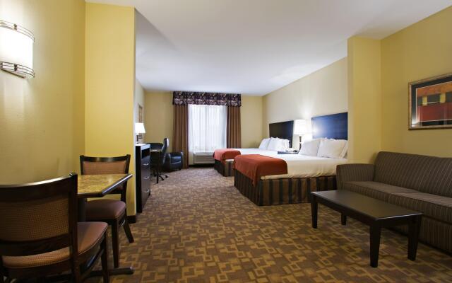 Holiday Inn Express &Suites Snyder by IHG