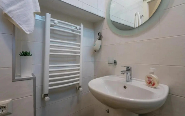 Queens Hostel