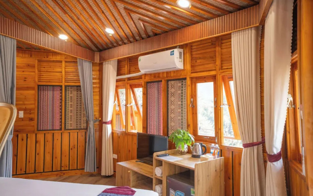 Sinai Bungalow & Hotel SaPa