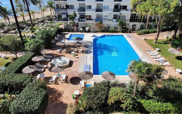 SKOL 645. Exclusive Three Bedrooms Apartment with Sea Views