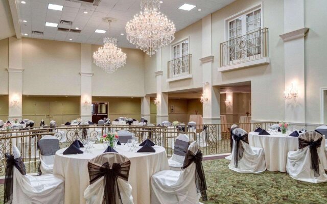 Clarion Inn & Suites Conference Center