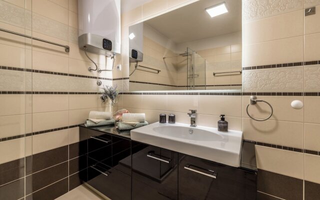 Amigo 2-Bedroom Luxury Suite - Seaview