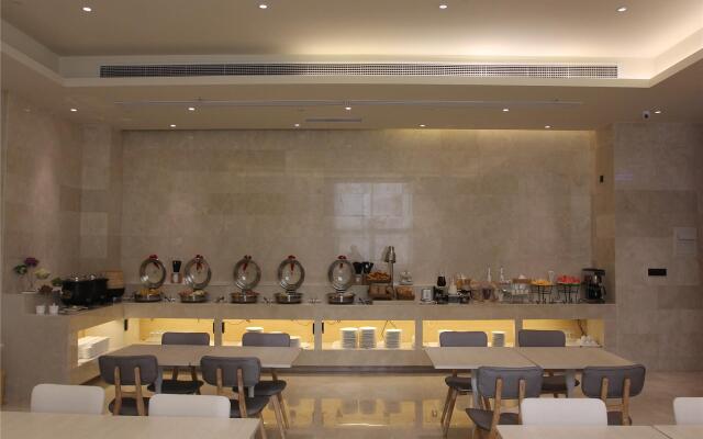 Ji Hotel Changzhou Dinosaur Park