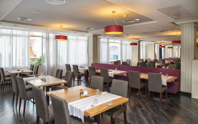 Отель Cala Bona