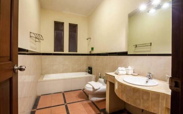 PB - 10BR · 10-BR Private Pool Villa Walk to Seminyak Beach