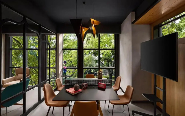Moxy Mumbai Andheri West