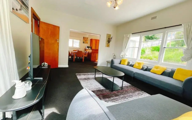 Spectacular River View- Lindisfarne