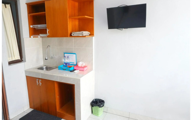 Budi House & Food Station