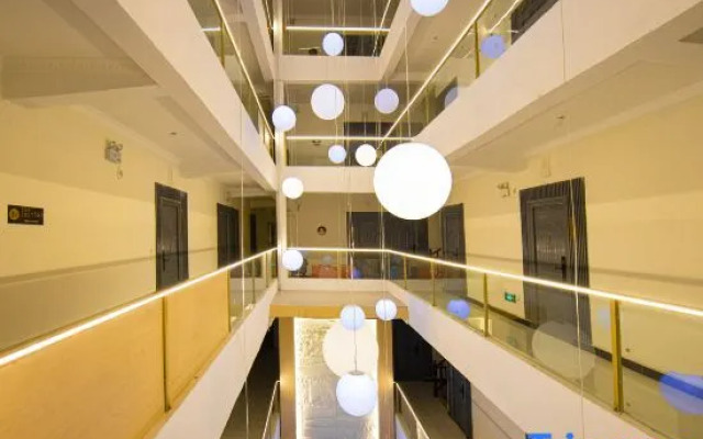 ManDan  Hostel