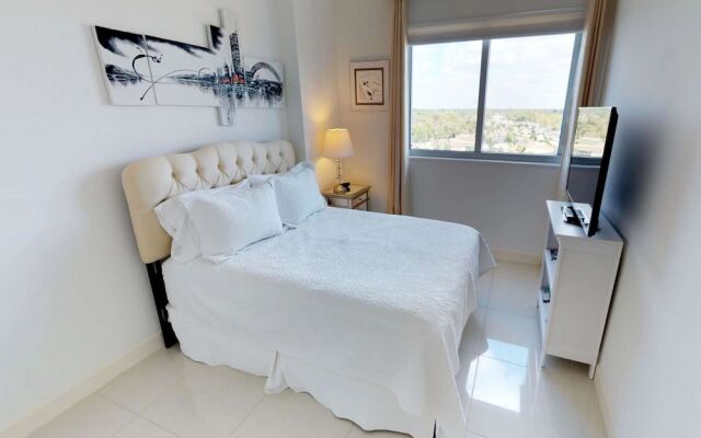 3000 Oasis Grand Blvd #803