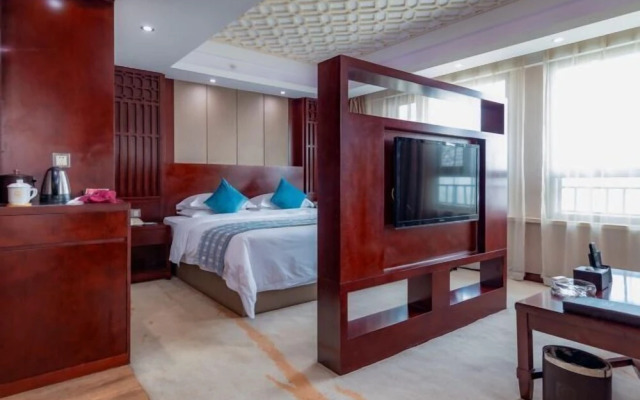 Royal Hotel