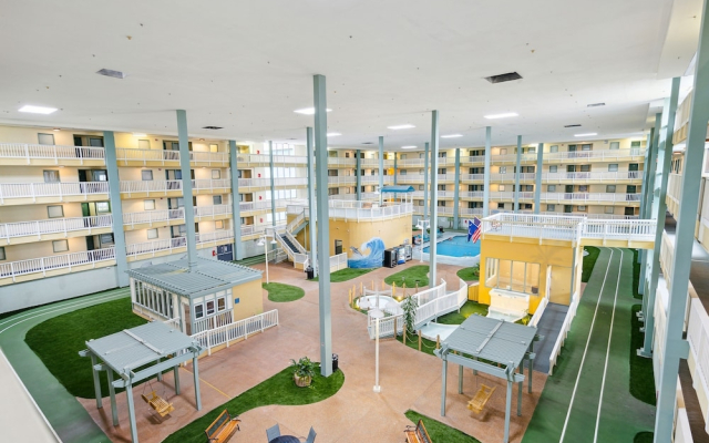 Resort Bungalow Private Boardwalk to the Ocean!