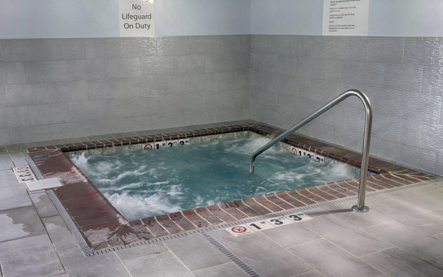 Holiday Inn Express & Suites Sidney by IHG