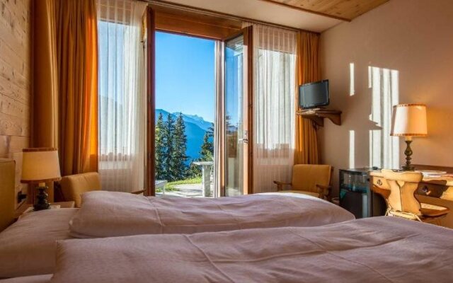 Swiss Chalet-Style Hotel Walliser Spycher