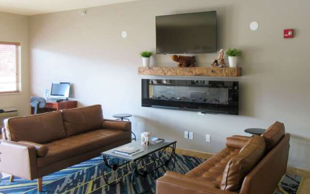 Quality Inn & Suites Salina National Forest Area