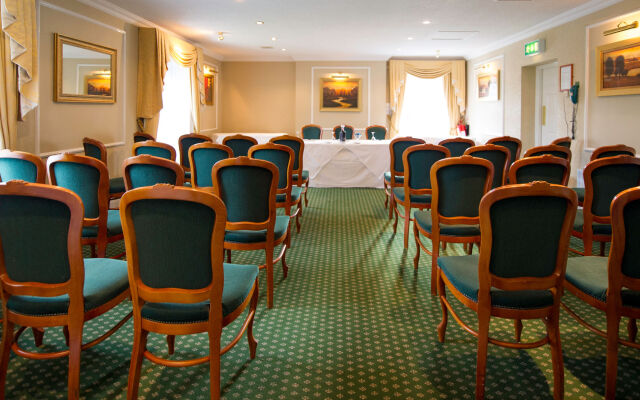 The Devon Hotel