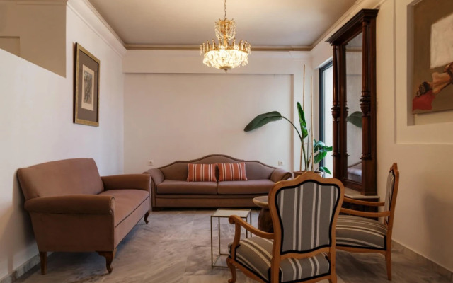 Nami Hotel & Suites
