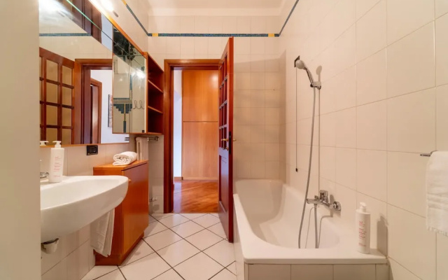 Gerbett Apartment With Terrace by Wonderful Italy