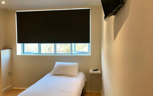 Eazzzy rooms Corby