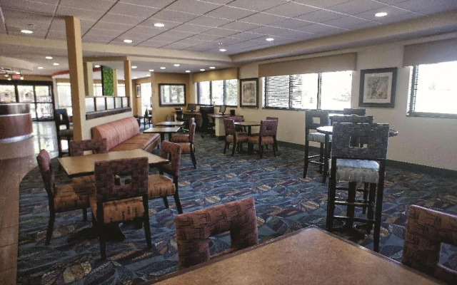 La Quinta Inn And Suites Edmond