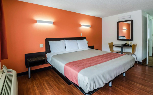 Motel 6 Troutville, VA
