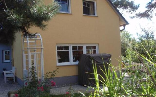 Haus Baabe by Rujana