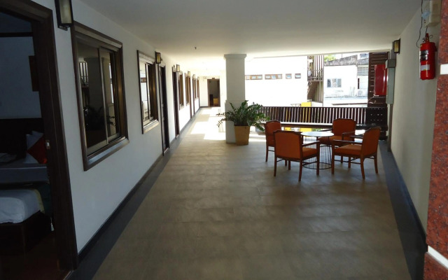 Top North Hotel