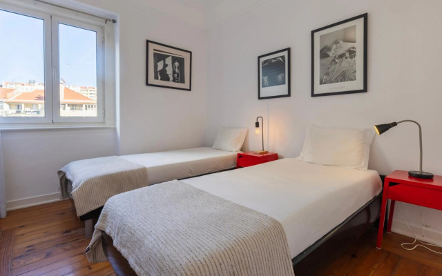 Liberdade Charming Apartment by LovelyStay