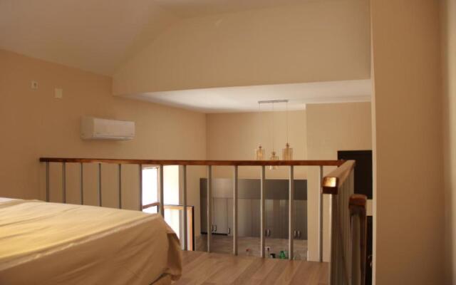 Studio Apartment Near Europe Square
